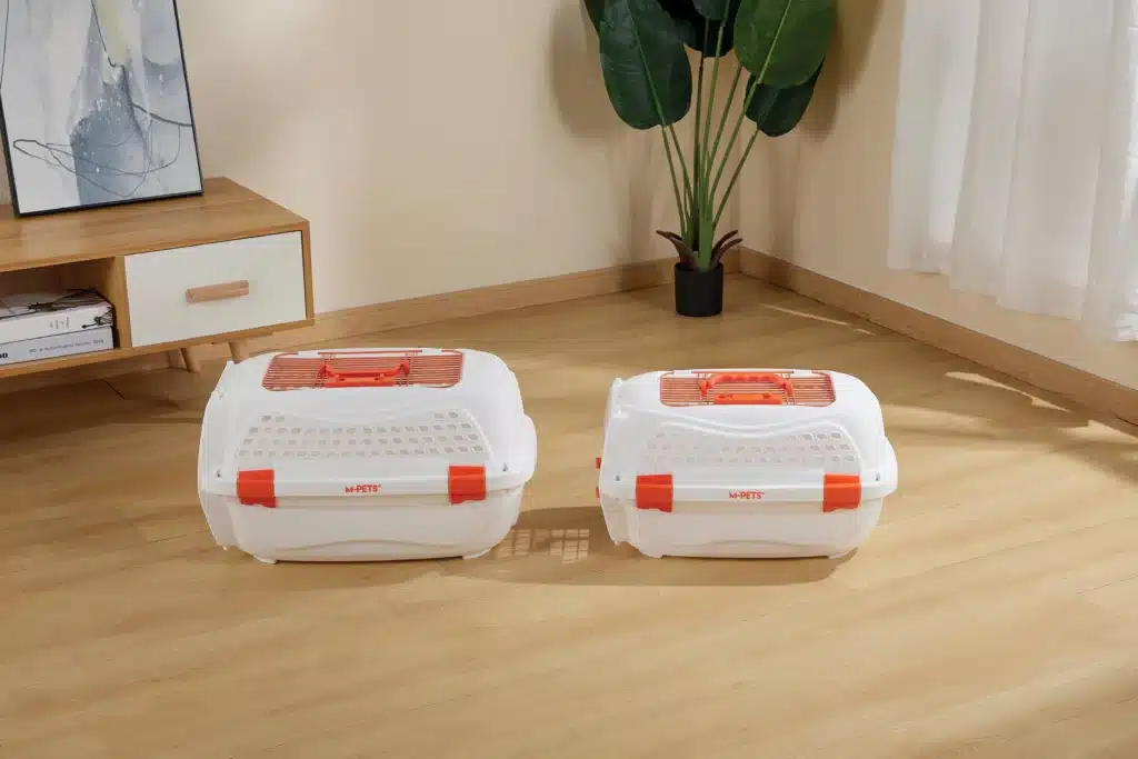 כלוב נשיאה לחתול אקו גירו לבן מבית אמפטס